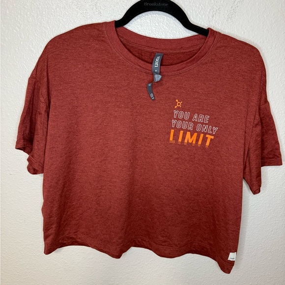 Vuori Rust Graphic Tee “you are your only limit” size M - Picture 1 of 4